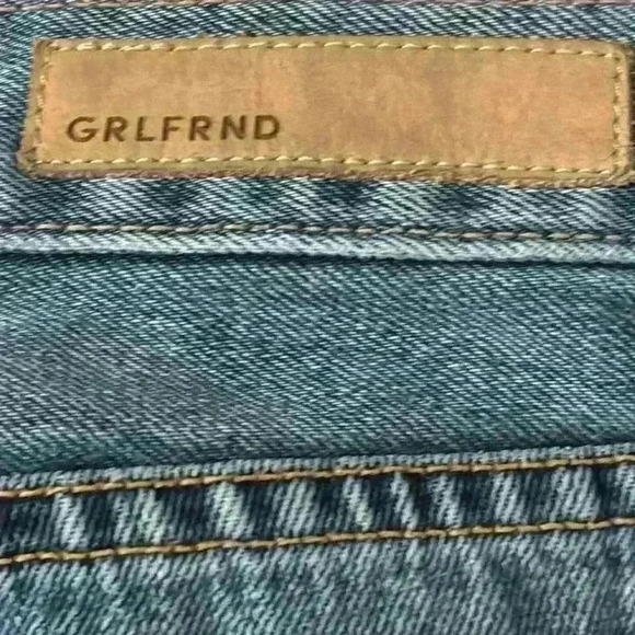 GRLFRND Addison Touch the Floor Raw Hem  Straight Cropped Jeans size 32- EUC - Picture 6 of 11